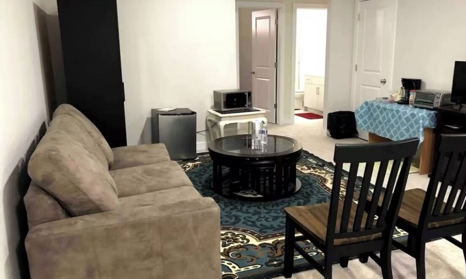 Southeast Edmonton House | Its closed until another notice. Edmonton south VRBO
