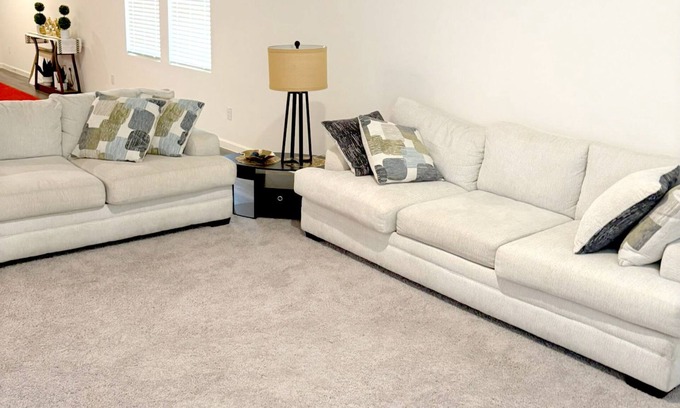 Weston House | Ivana Lodge 4-Bedroom 3-Bath in Pilot Point