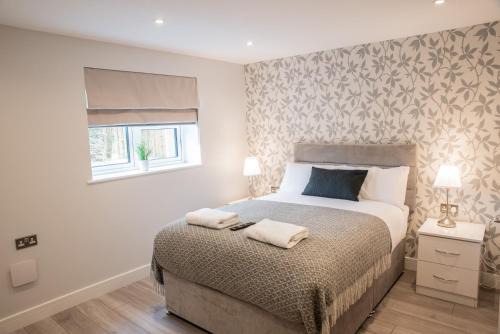 Reading Apartment | Ivory Lodge