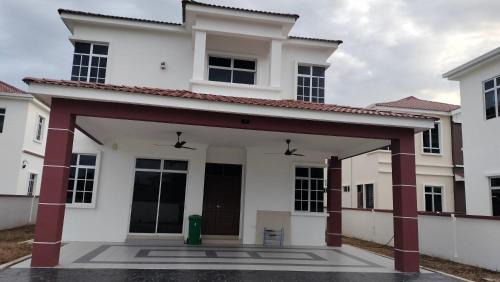 Gajah Mati House | IzzaraRaiz HomeStay Taman Teja