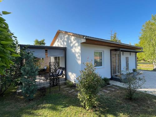 Balatonszarszo House | Jókai Apartmanház Balatonszárszó