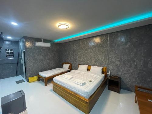 Mueang Kao House | J House Has Love 1