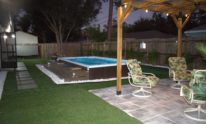 Lake Sarasota House | J&K Dream Home in Sarasota near of Siesta Key. Enjoy our modern, renovated house