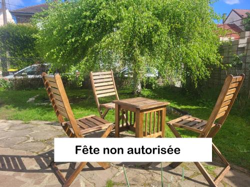 Trappes Apartment | J1 St-Quentin-en -Yvelines Studio en Rez de jardin avec parking