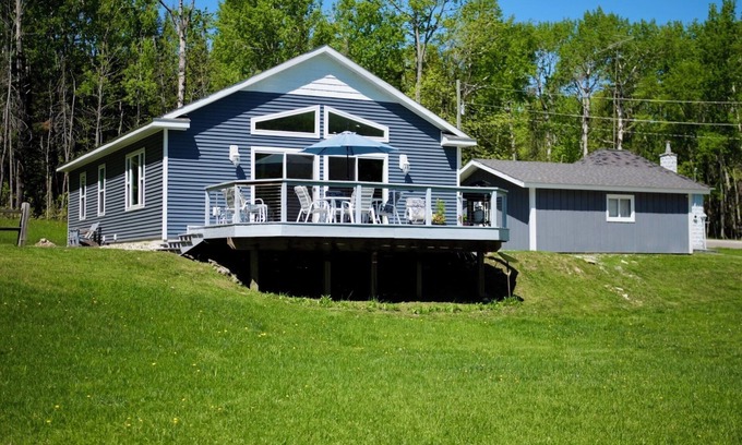 Drummond House | Ja-Jen Island Escape on Drummond Island