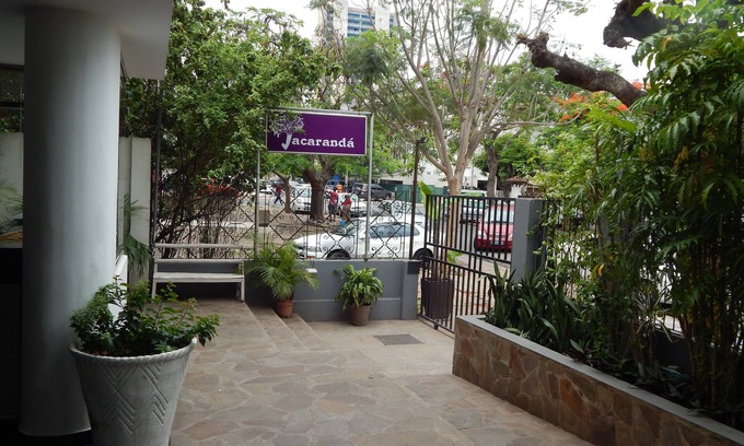 Polana Cimento A House | Jacaranda Guesthouse