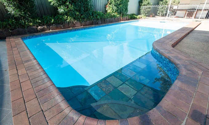 South Toowoomba Hotel | Jacaranda Place Motor Inn