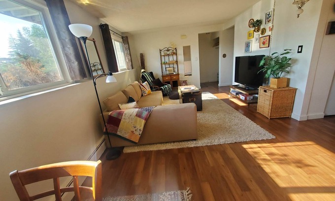Red Deer Condo | Jack & June's Condo in South Red Deer