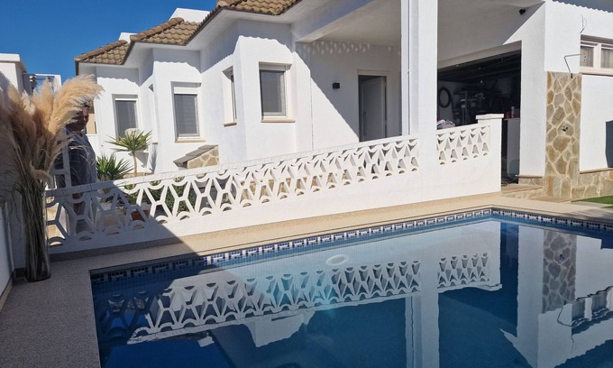 Deltebre House | "Jack"@MARISOL: 300m to the beach, private pool, A/C, WiFi, dog beach,