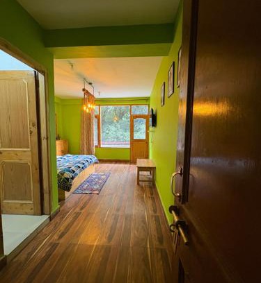 Old Manali Bed & Breakfast | Jack of all