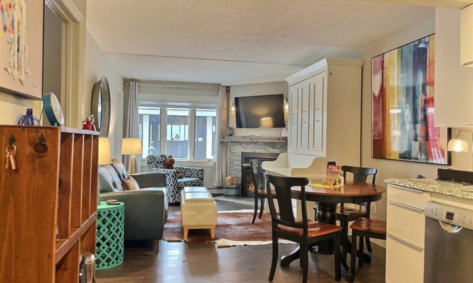 Killington Apartment | Jack S'Bearo- AC, Pool, Mountain Views, Hiking, Gym