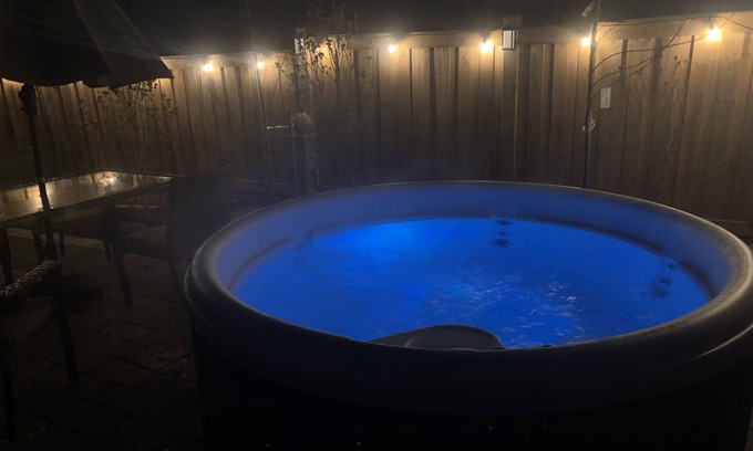Pickering Apartment | *Jacuzzi*Walkout Patio*Seperate unit*Inlaw-Suite*