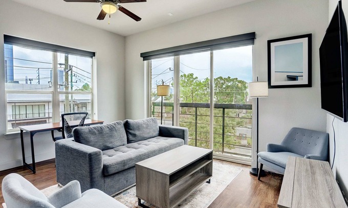 The Galleria Apartment | Jade At Millennium - 3 Bed Apt in Houston
