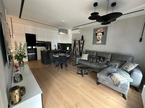 Srodmiescie Apartment | JAG Family Suite