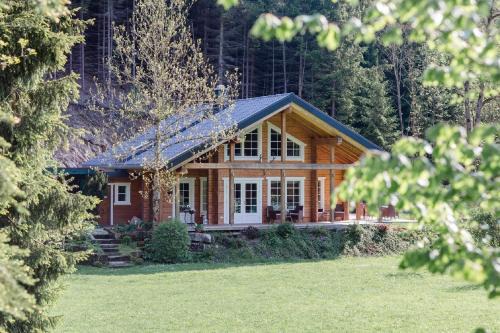 Helmbrechts House | Jagdhaus zur Bischofsmühle
