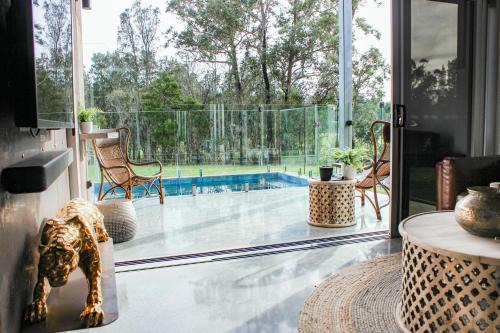 Mogo Villa | Jaguar Stay