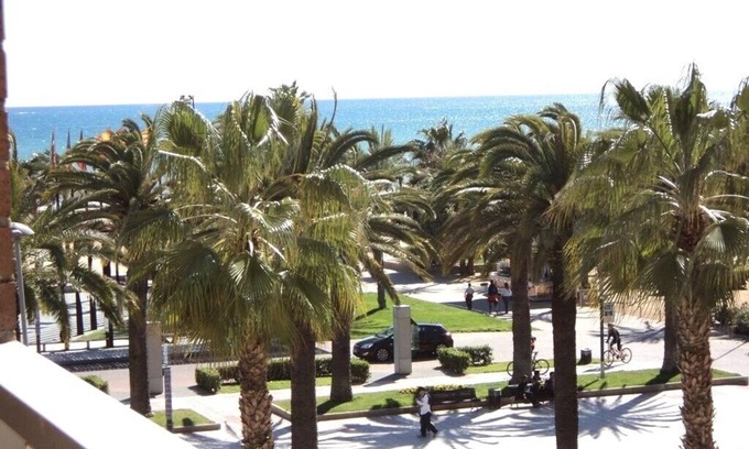 Salou City Centre Apartment | Jaime I, Apto. 1ª Primera Línea Playa Levante, con 2 Habitaciones y pk
