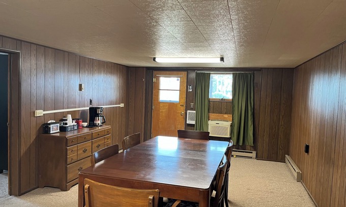 White Lake Hotel | Jake's Corner Motel