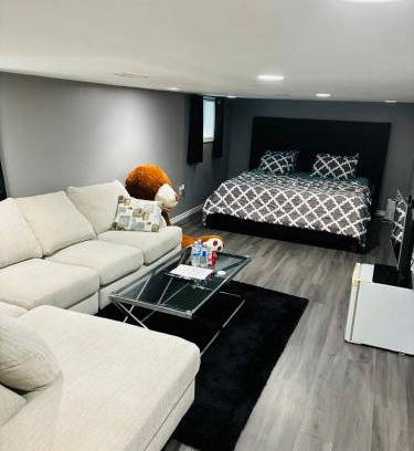 East Windsor House | Jakpor Residence