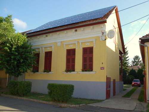 Nagymaros Apartment | Jakus Ház