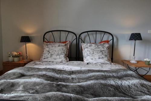 Fontevraud-l'Abbaye Bed & Breakfast | Jallanges