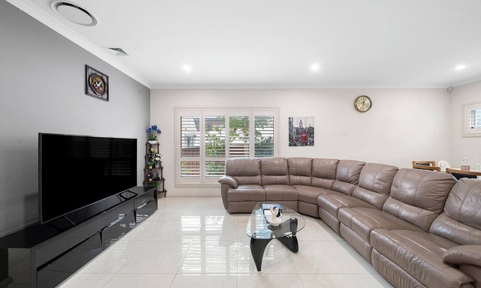 Girraween House | Jam Home | Sydney Motorpark & Parramatta CBD