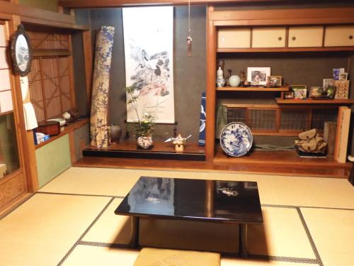 Hirakata House | Japanese Traditional House with beautiful garden.