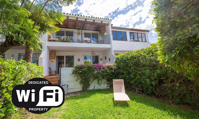 Castillo de Sabinillas Ski Chalet | Jardines de la Duquesa 26