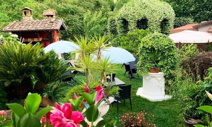 Luni Bed & Breakfast | jasmine cottage