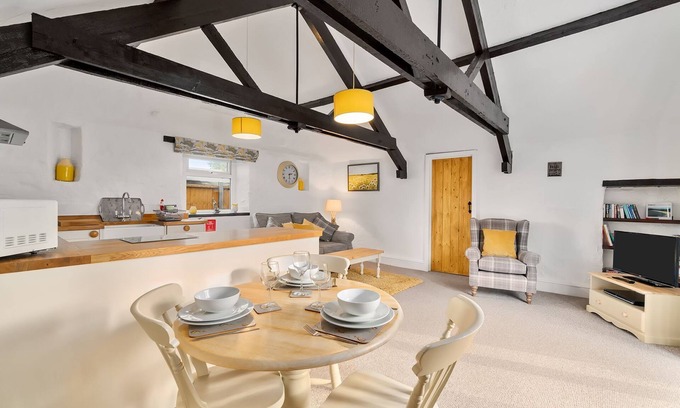 Paignton Cottage | Jasmine Cottage @ Old Mill Cottages