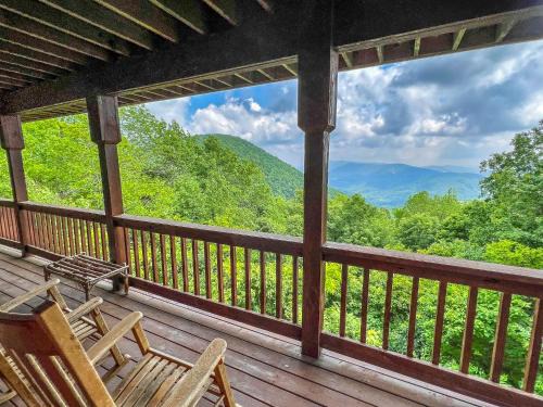 West Jefferson House | Jasmine Heights