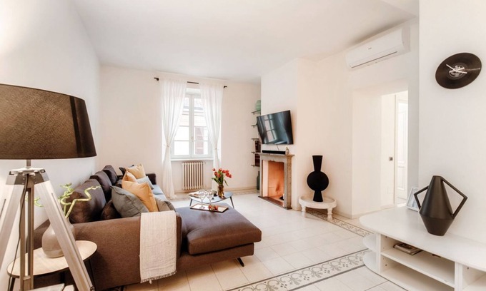 Como City Centre Apartment | Jason & Jason - MyHomeInComo