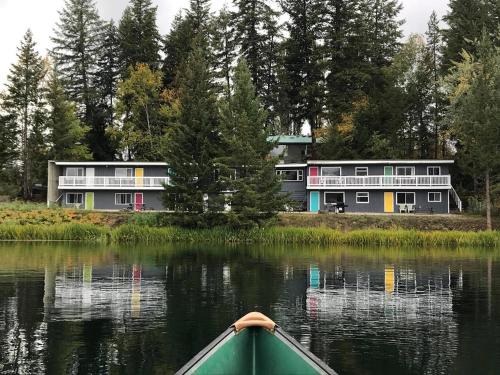 Clearwater Hotel | Jasper Way Inn Resort & Campground