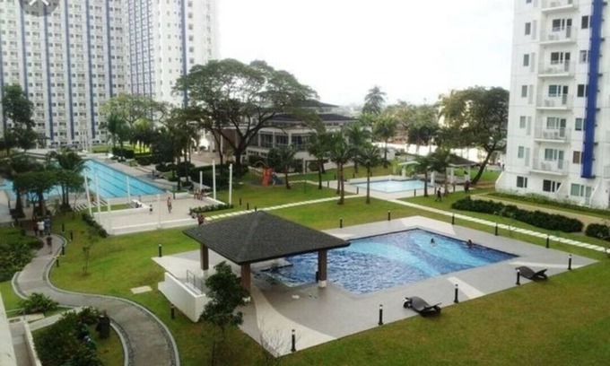 Project 8 Condo | Jazz SM Grass Residences 1 BR condo with Balcony