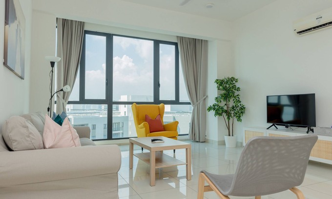 Seri Tanjung Pinang Apartment | Jazz Suites Penang by HOMEY