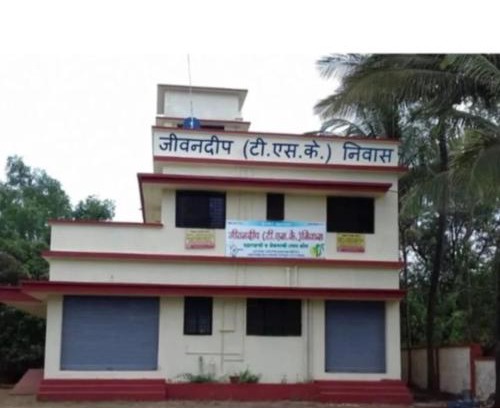 Niravade Bed & Breakfast | JEEVANDEEP T S K PARYATAK NIWAS Nirawade