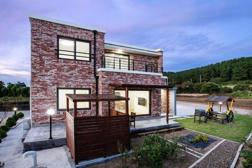 Jeju City House | Jeju Ado Stay