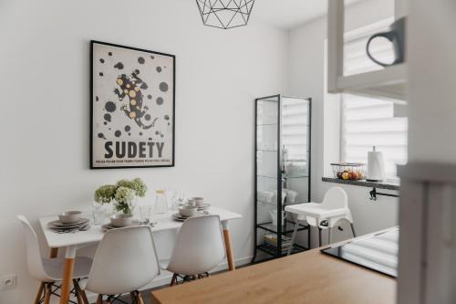 Jelenia Gora Apartment | Jeleni Zakątek - apartament w stolicy Karkonoszy
