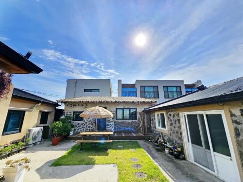 Hallim House | Jemibareut Pension