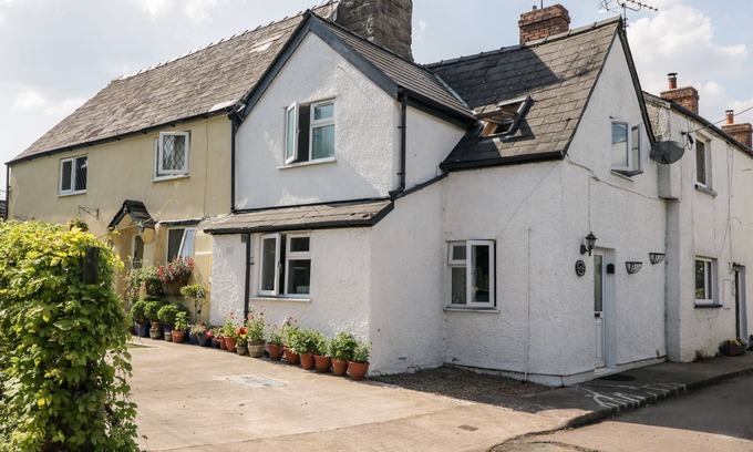 Ruardean Cottage | JESSAMINE COTTAGE, pet friendly in Ruardean
