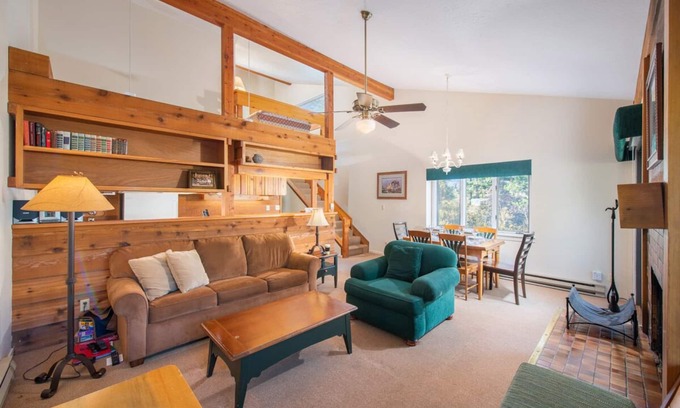 Moose Wilson Road Condo | JHRL - Aspens Elderberry 4021 - Great Mountain View