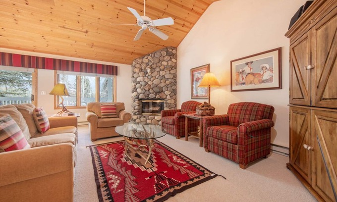 Teton Pines House | JHRL - Teton Pines Townhome #2