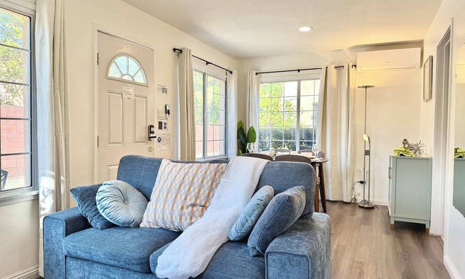 Monterey Park House | Jie choice - The 1b1b Gladys Hideaway