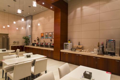 Shapotou District Hotel | Jinjiang Inn Select Zhongwei Shapotou Shui Town