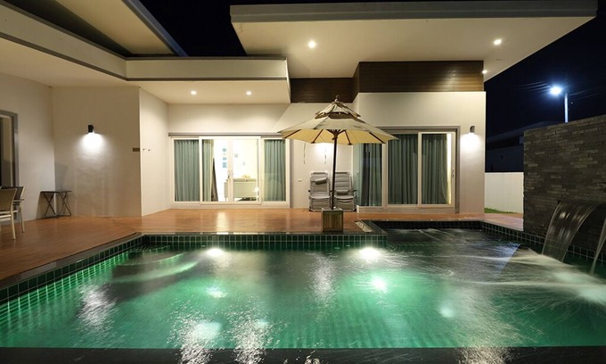 Hin Lek Fai Villa | Jira Pool Villa