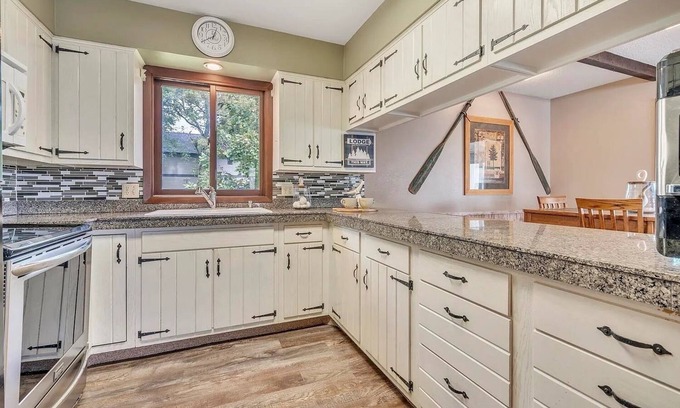 Spirit Lake House | JOE’S HIDEAWAY ON EAST OKOBOJI LAKE-nWEEKLY RENTAL ONLY SATURDAY-SATURDAY