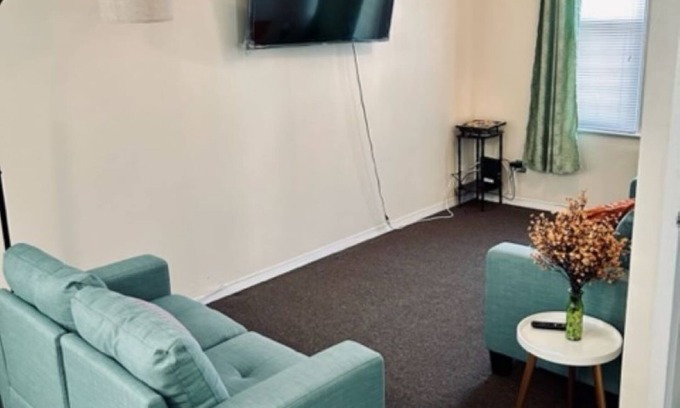 Wakefield Apartment | John Q Getaways