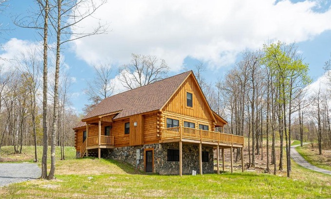 McHenry House | Johns Place