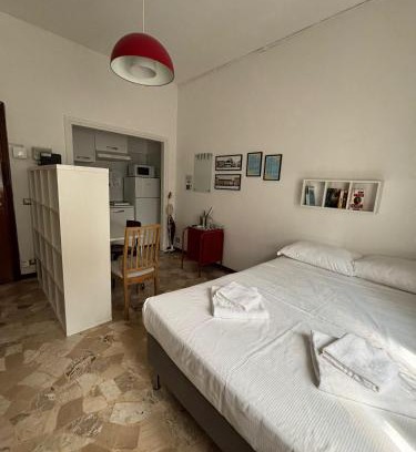 Segnano Apartment | JOIVY Cosy Studio Near Metro, Quick Ride to Milan Centre