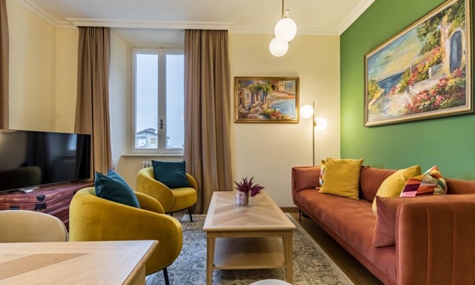 Cernobbio Apartment | JOIVY Fabulous Apt for 4 w/Balcony and Garage in Cernobbio